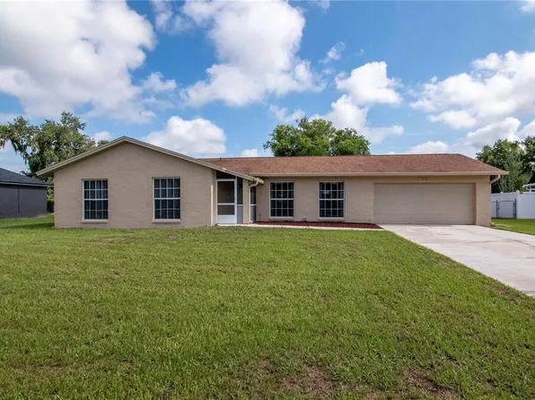 1208 Lady Guinevere Dr, Valrico, FL 33594