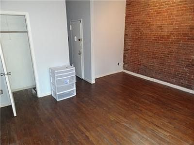 2nd image of 113 W 95th St APT 3