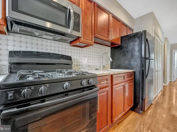 4131 Hunt Pl NE, Washington, DC 20019