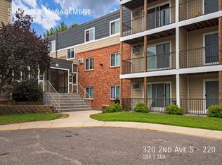 320 2nd Ave S #220, Saint Cloud, MN 56304