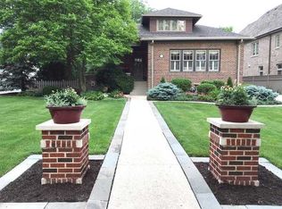150 S Lawndale Ave, Elmhurst, IL