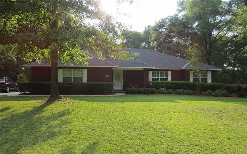 1st image of 222 SW Woodleaf Ct