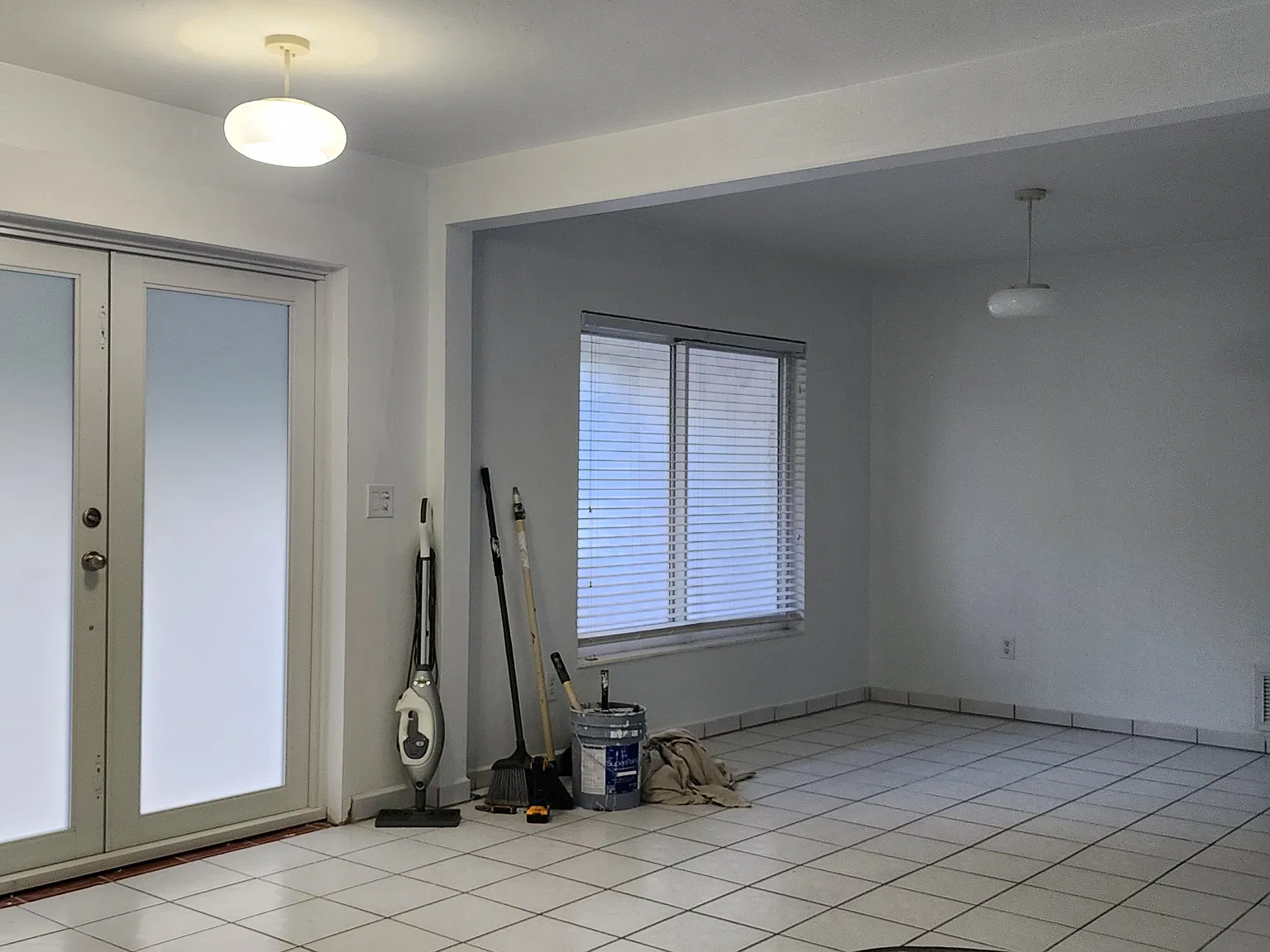4 bed, 2133 sqft, $4,600 — Photo 3