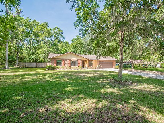 2nd image of 980 Moonlight Ln
