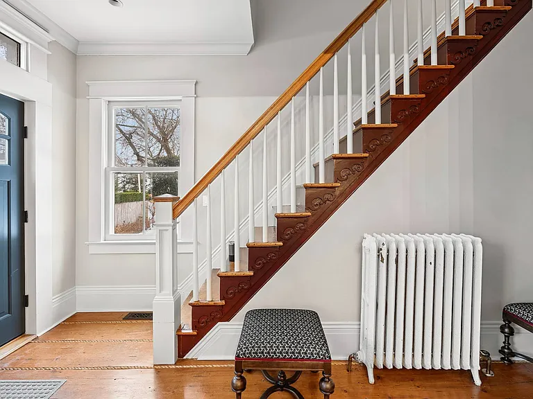 150 Madison St — Photo 3