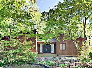 911 Burtonwood Cres, Charlotte, NC 28212
