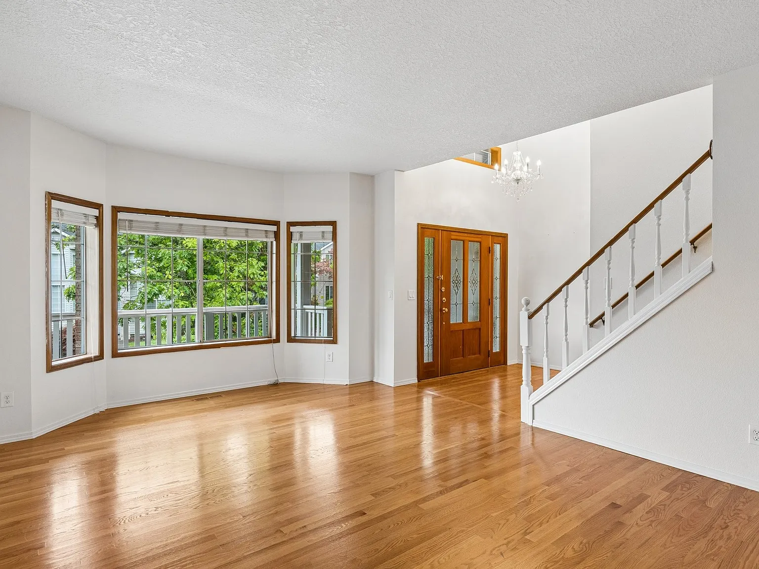4 bed, 2944 sqft, $4,000 — Photo 3