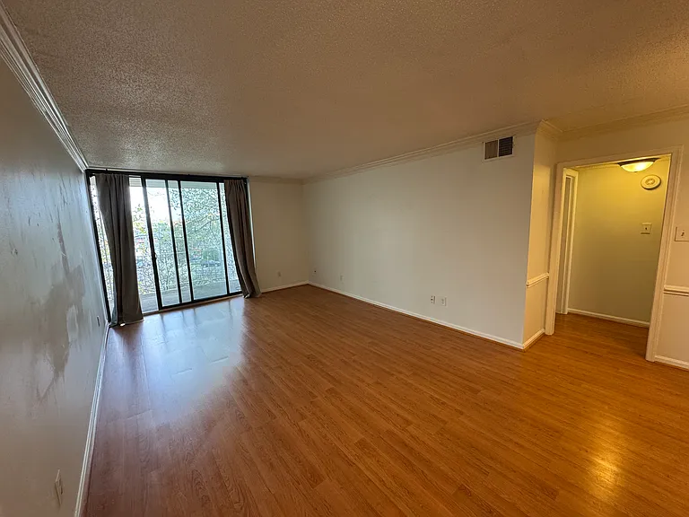 3101 Patrick Henry Dr #132 — Photo 5
