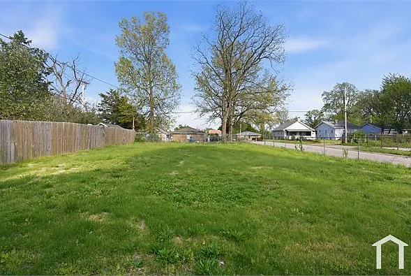 1600 Purdue Ave — Photo 18