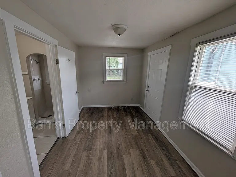 1013 20th Ave S — Photo 11