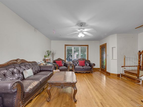 3rd image of 5037 64th Street