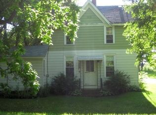 346 Kettle Moraine Dr, Eagle, WI 53119