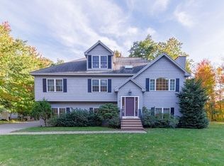33 Brentwood Rd, Woburn, MA 01801