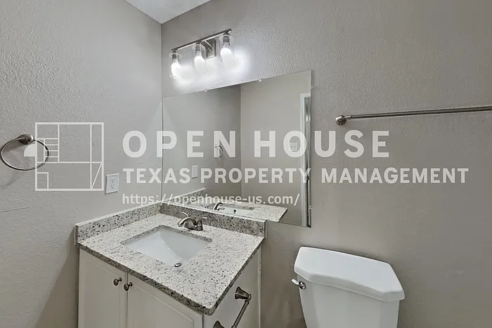 4940 Waterford Dr — Photo 11