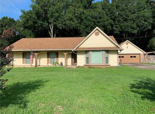 6101 Harrison Dr, Satsuma, AL 36572