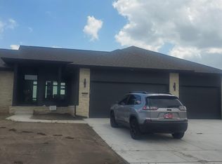 4925 N Emerald Ct, Maize, KS 67101
