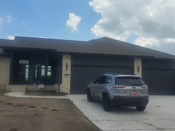 4925 N Emerald Ct, Maize, KS 67101