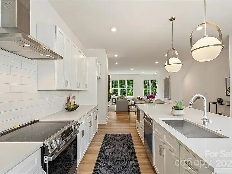 5007 Nimes Rd — Photo 30