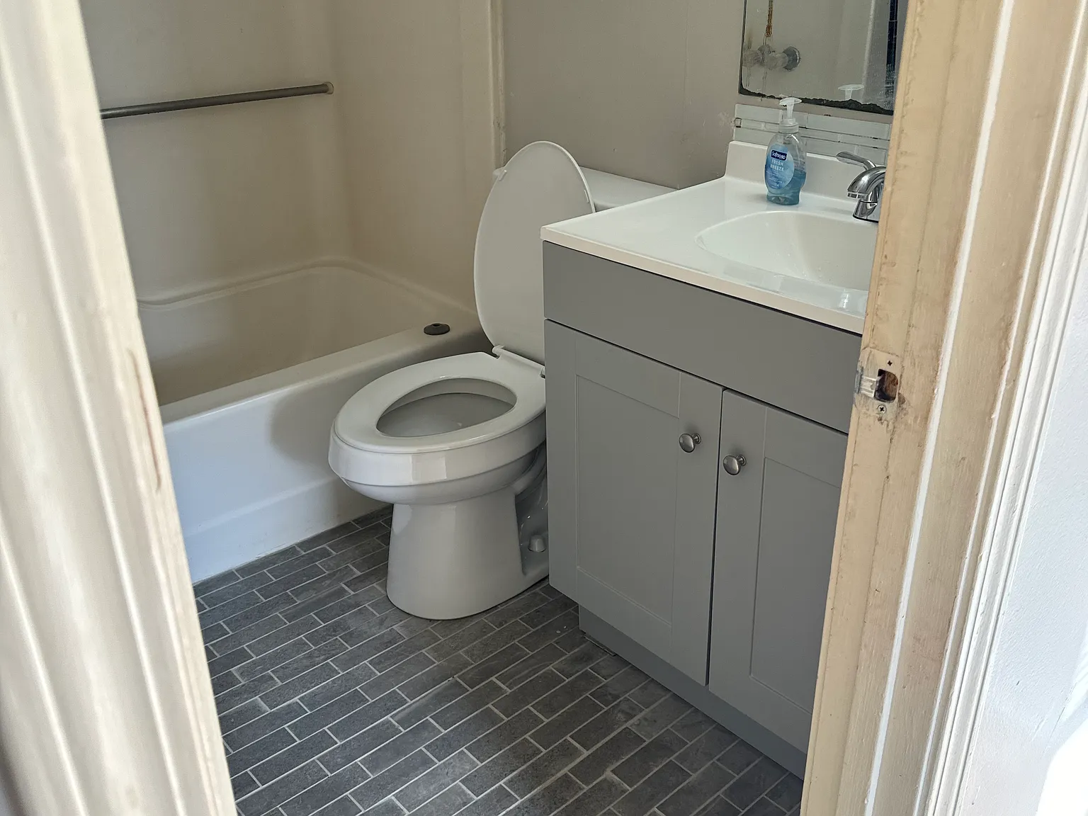 2 bed, $1,250 — Photo 4