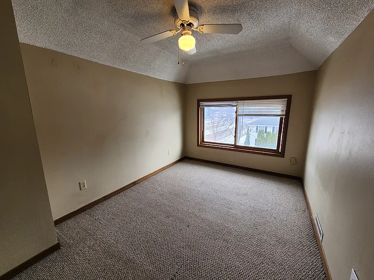 604 1/2 W Seerley Blvd — Photo 15