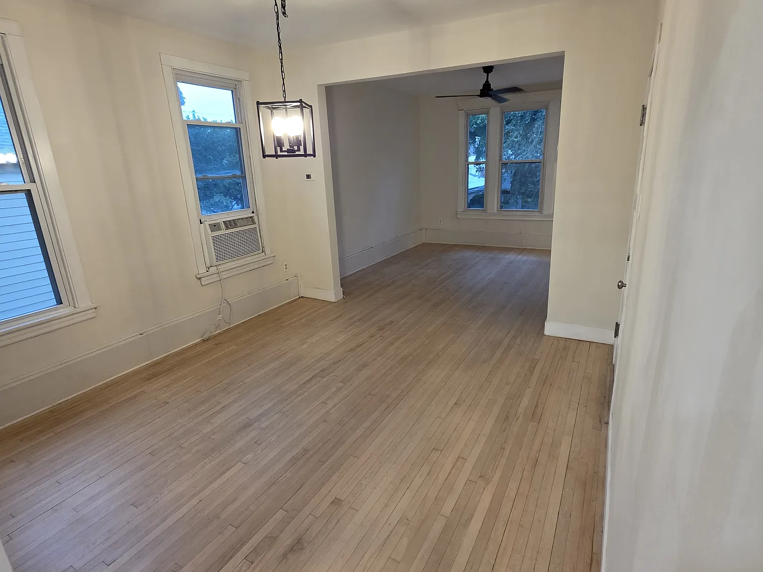 3 bed, 920 sqft, $2,000 — Photo 4