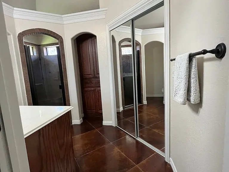 330 Jade Ln — Photo 16