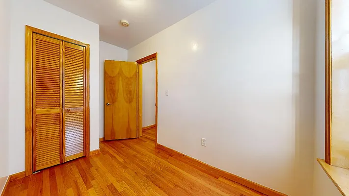 Rented by Bond New York | media 5