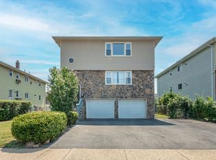430 Sylvan St, Saddle Brook, NJ 07663