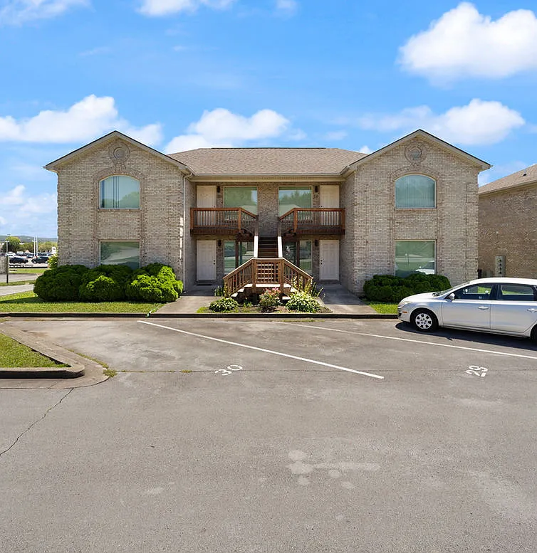 1 Charlotte Pl — Photo 4