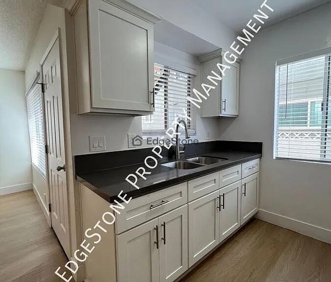 4021 W 137th St #C — Photo 5