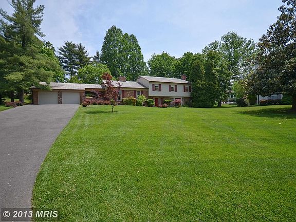 2nd image of 6201 Meadow Ct