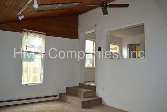 2nd image of 521 S Westnedge Ave APT 5