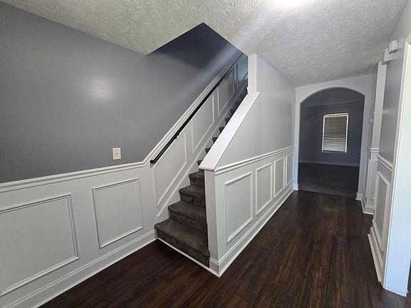 2nd image of 103 Flag Ln