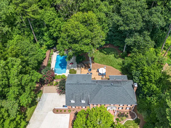 2412 Beechview Ct, Raleigh, NC 27615