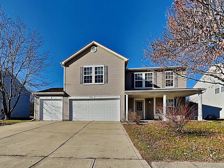 9818 Blue Ridge Way — Photo 1
