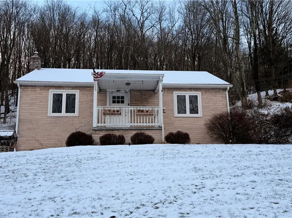 621 S Gosser Hill Rd, Leechburg, PA 15656