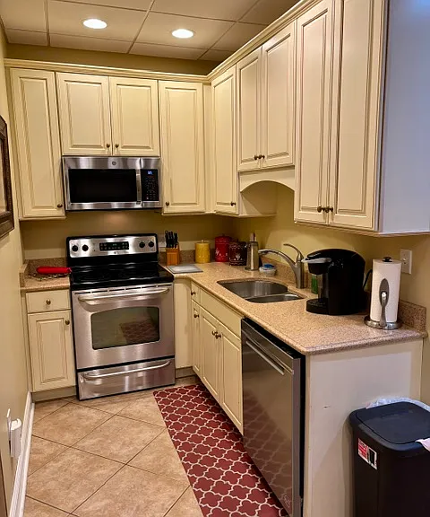 7540 Glastonbury Rd #2-1 — Photo 7