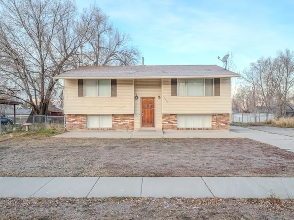 10522 S Amaryllis Dr, Sandy, UT 84094