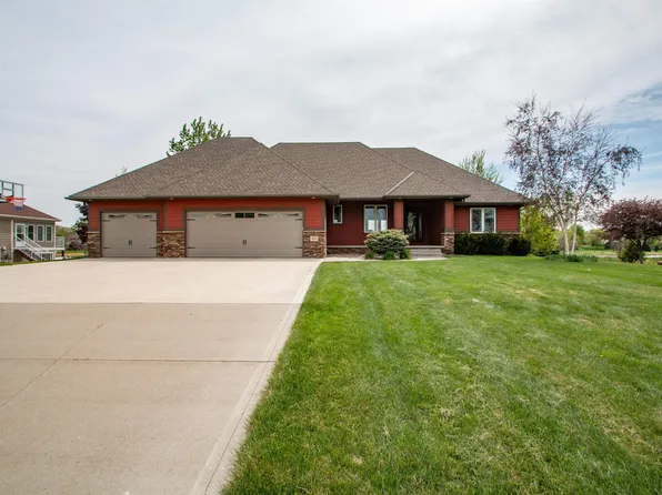 802 Brookside Dr, Jefferson, SD 57038