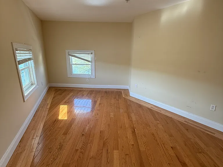 1 Grand Ave #5 — Photo 14
