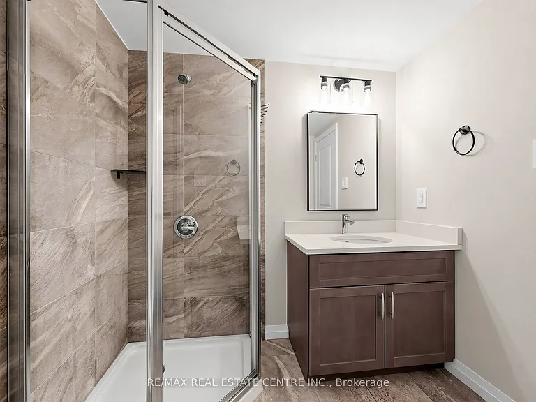 720 Grey St S #55 — Photo 38