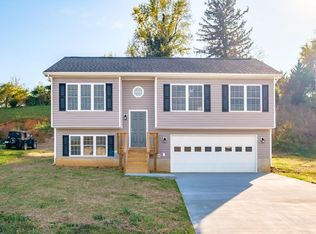 251 High Knoll Ter, Shenandoah, VA 22849