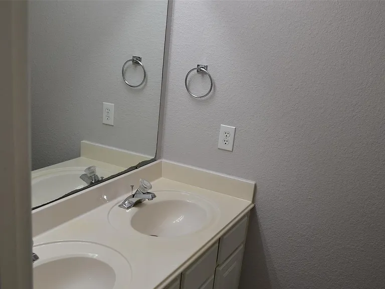 22755 Cascade Springs Dr — Photo 26