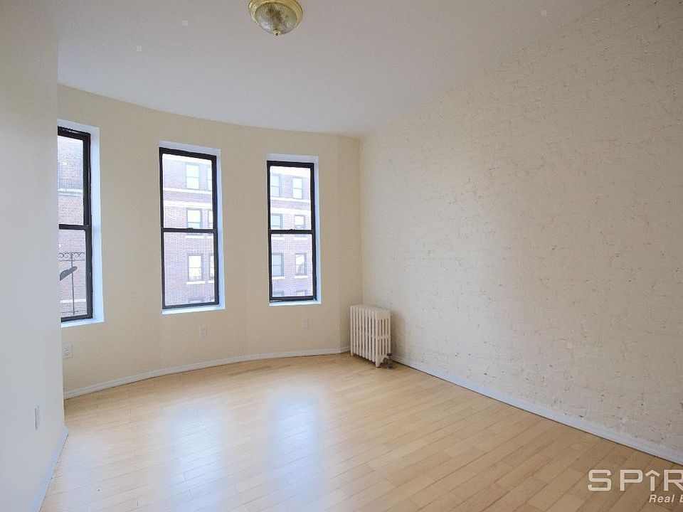 2nd image of 137 E 13th St APT 3A