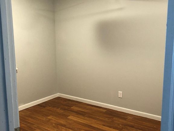 4th image of 106 Charlene Dr