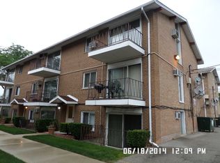 6111 W 64th Pl APT 8, Chicago, IL 60638