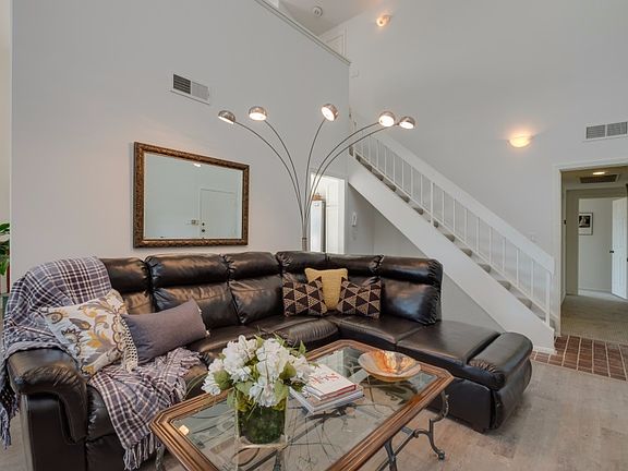 4th image of 2307 S Bentley Ave APT 5