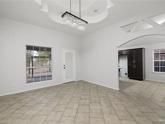 5th image of 1008 W Toffee Dr