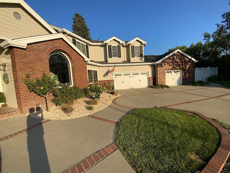 2nd image of 877 Serene Ct