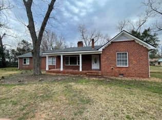 916 Cordele Rd, Albany, GA 31705